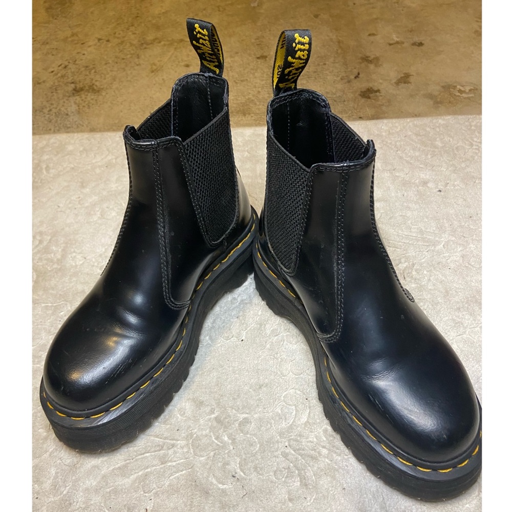 Dr. Martens black PLATFORM CHELSEA BOOTS
